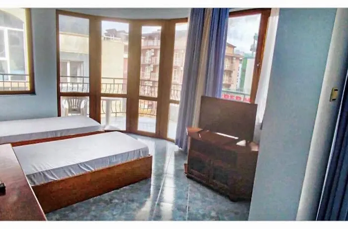 Aparthotel Victoria *